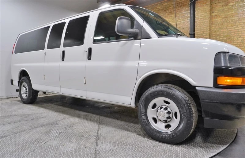 2019 Chevrolet Express - Image 7 of 12