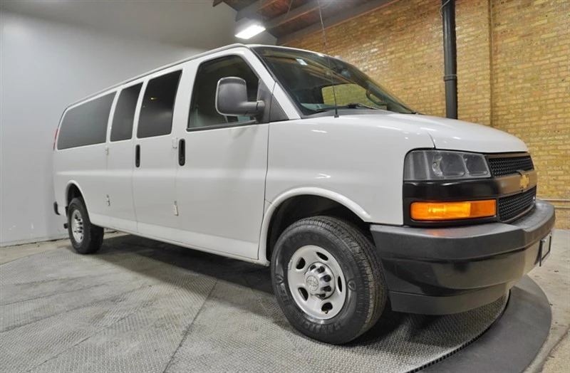 2019 Chevrolet Express - Image 5 of 12