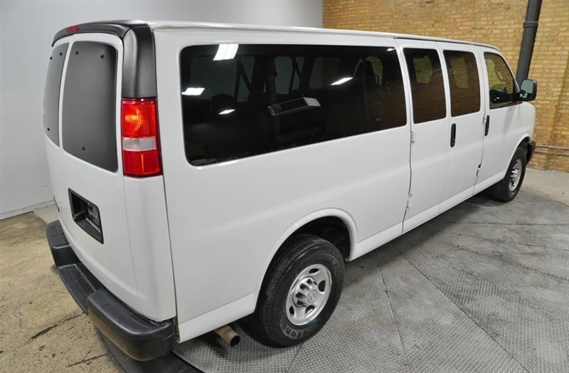 2019 Chevrolet Express - Image 12 of 12