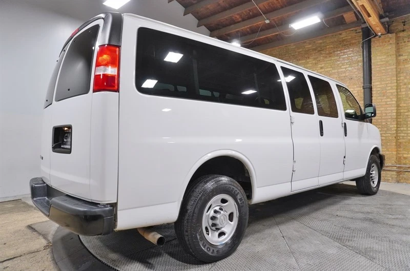 2019 Chevrolet Express - Image 11 of 12