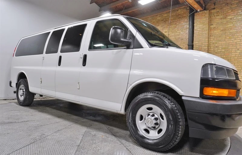 2019 Chevrolet Express - Image 8 of 21