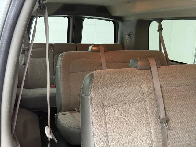 2019 Chevrolet Express - Image 16 of 21