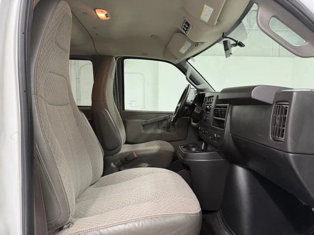 2019 Chevrolet Express - Image 12 of 21