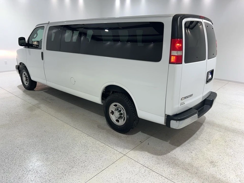 2019 Chevrolet Express - Image 2 of 21
