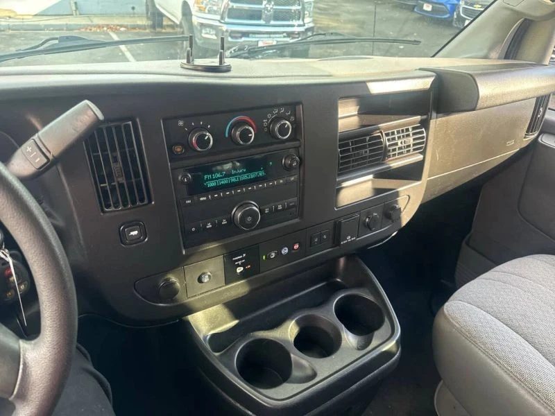 2019 Chevrolet Express - Image 8 of 12