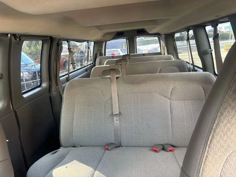 2019 Chevrolet Express - Image 9 of 12