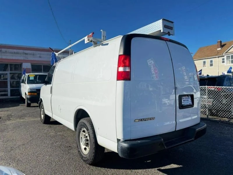 2019 Chevrolet Express - Image 6 of 12