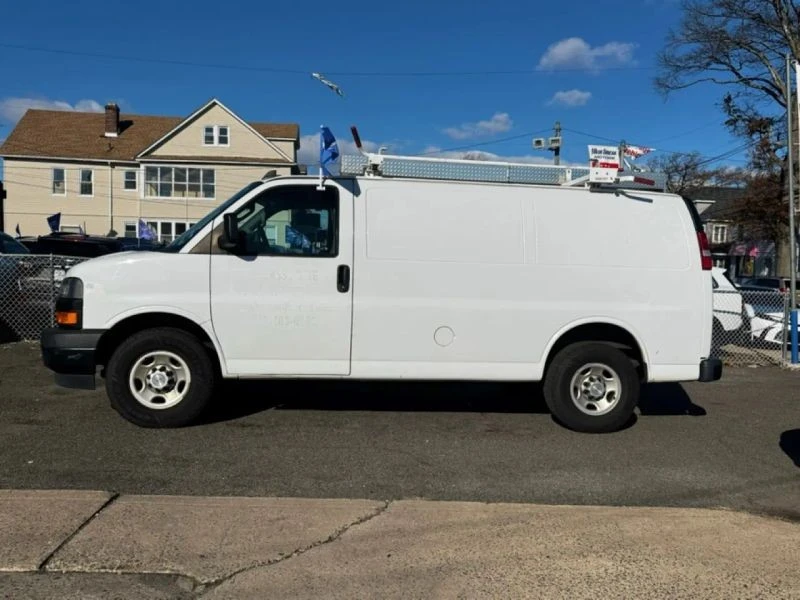 2019 Chevrolet Express - Image 8 of 12