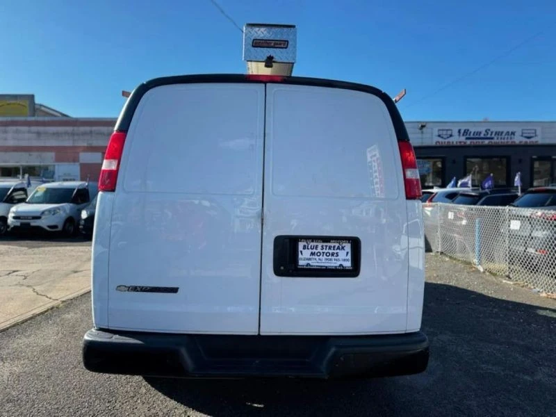 2019 Chevrolet Express - Image 9 of 12