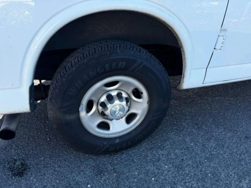 2019 Chevrolet Express - Image 11 of 12