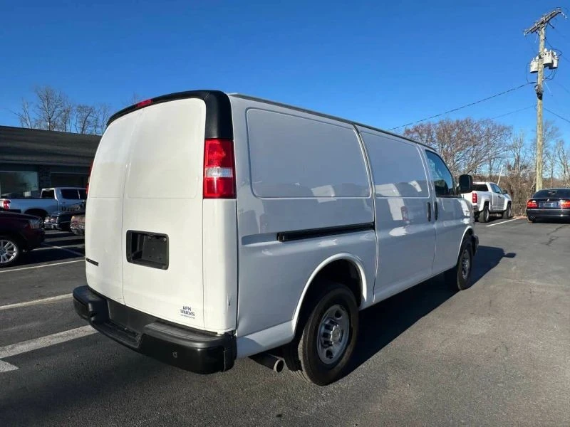 2019 Chevrolet Express - Image 9 of 12