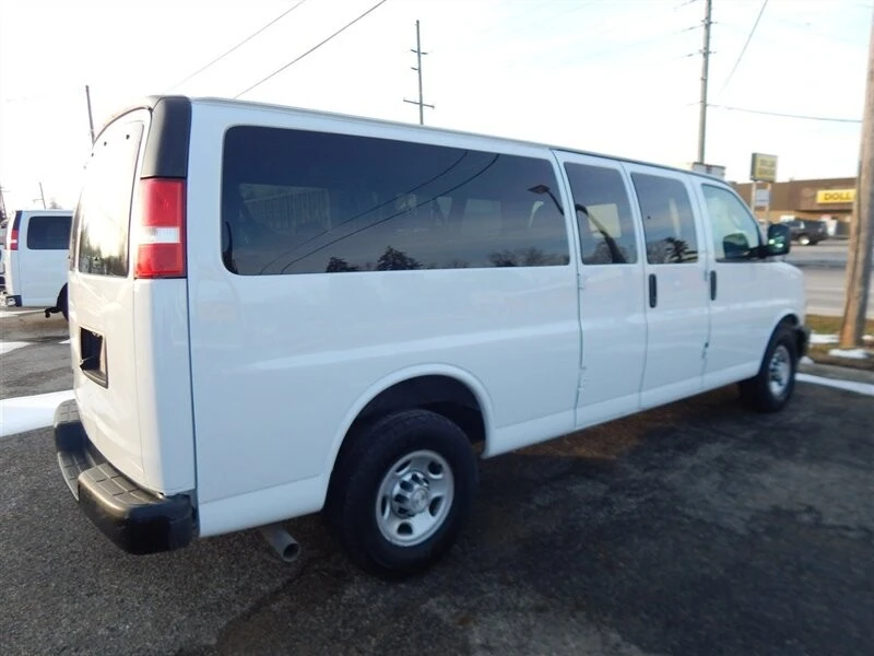 2019 Chevrolet Express - Image 7 of 12