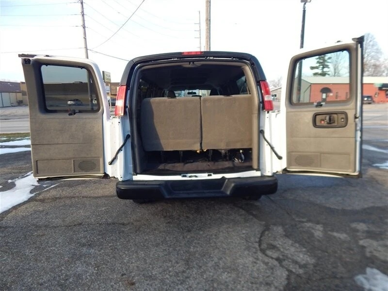 2019 Chevrolet Express - Image 9 of 12