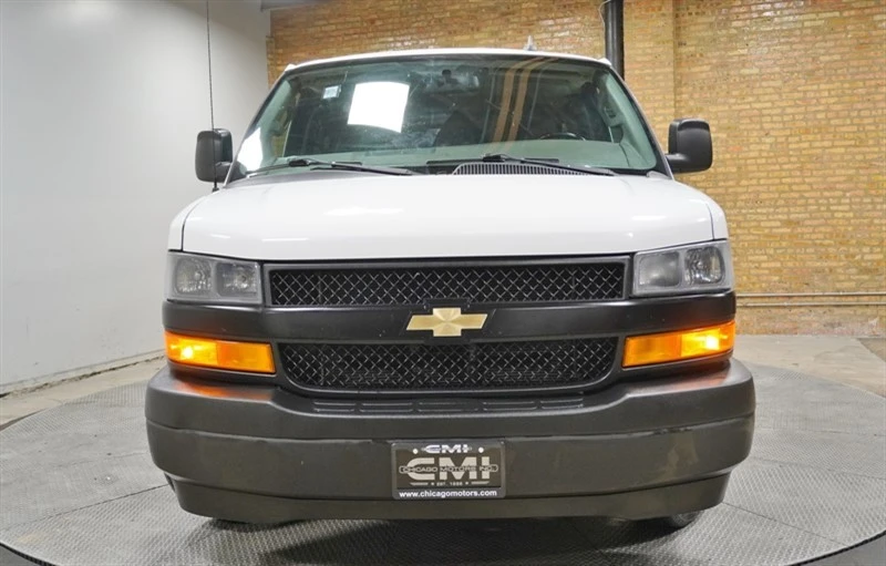 2019 Chevrolet Express - Image 4 of 12
