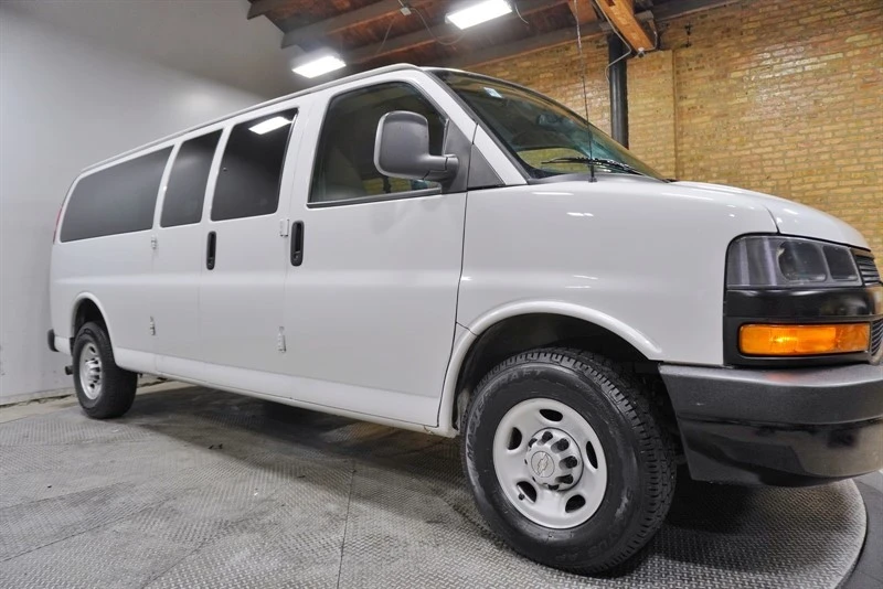 2019 Chevrolet Express - Image 7 of 12