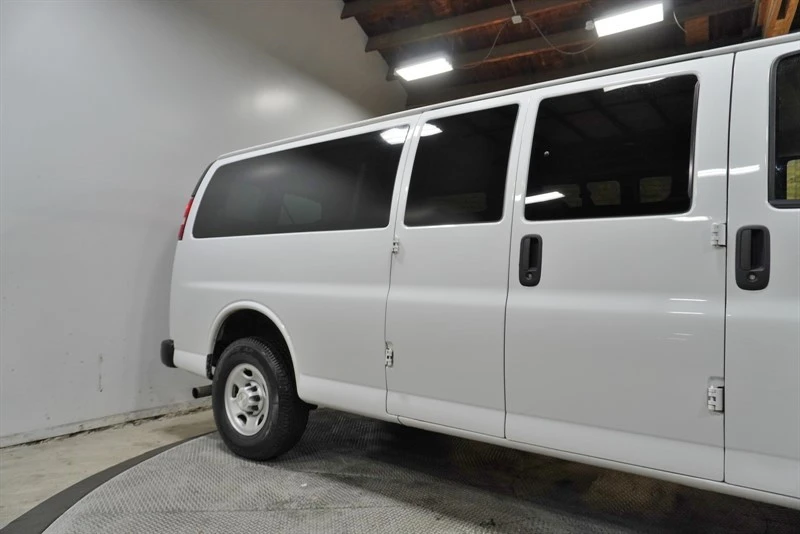 2019 Chevrolet Express - Image 9 of 12