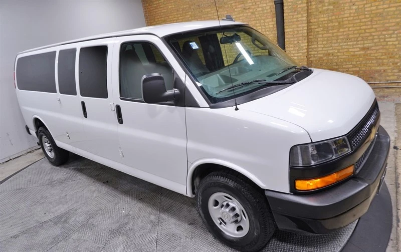 2019 Chevrolet Express - Image 6 of 12
