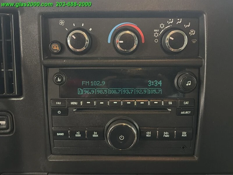 2019 Chevrolet Express - Image 17 of 20