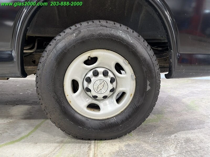 2019 Chevrolet Express - Image 16 of 20