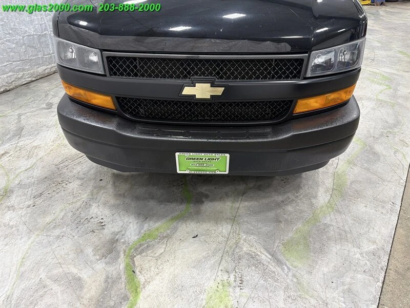 2019 Chevrolet Express - Image 18 of 20