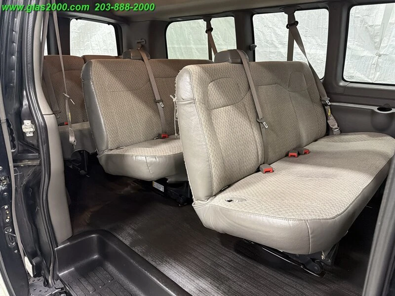2019 Chevrolet Express - Image 9 of 20
