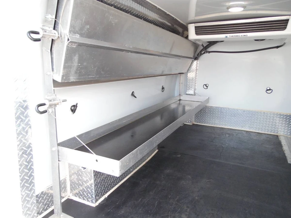 2019 Chevrolet Express - Image 10 of 21