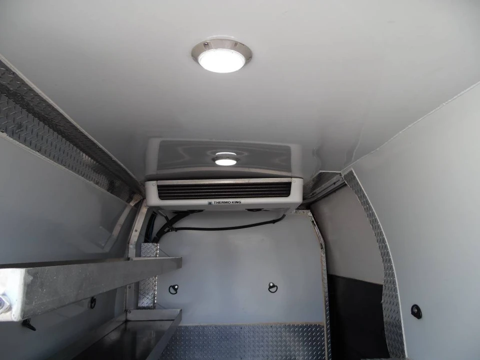 2019 Chevrolet Express - Image 11 of 21