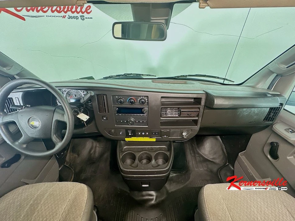 2019 Chevrolet Express - Image 10 of 21