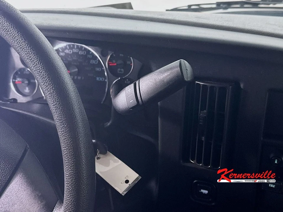 2019 Chevrolet Express - Image 16 of 21