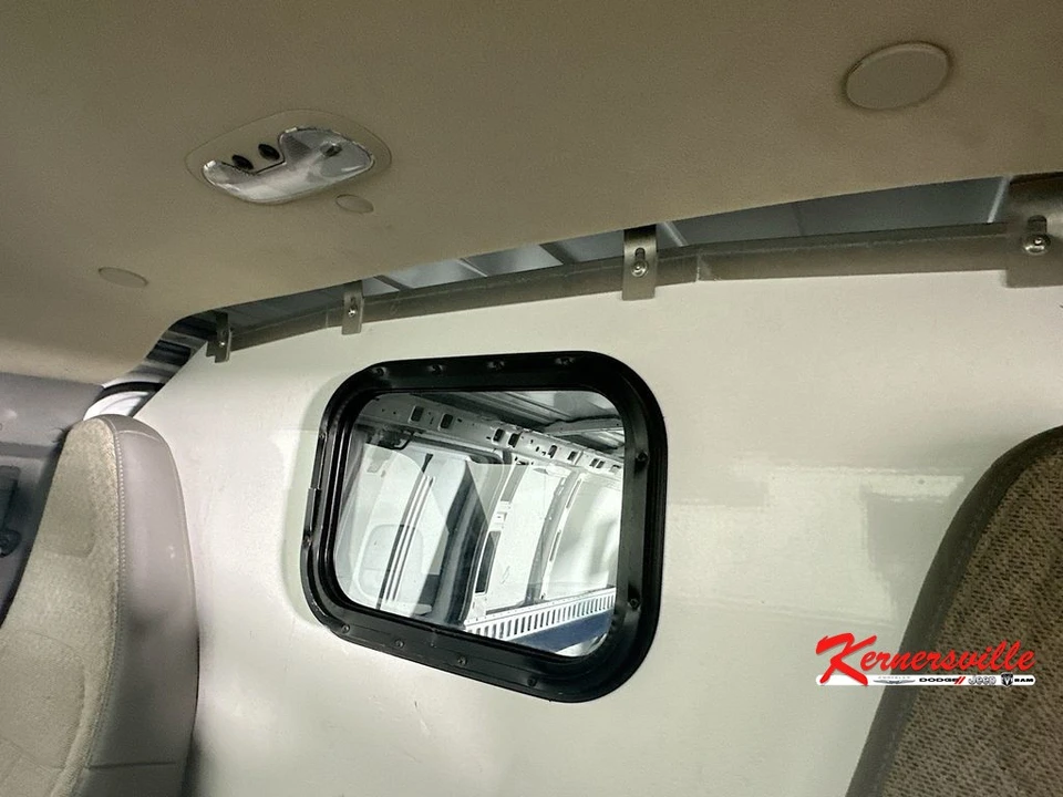 2019 Chevrolet Express - Image 20 of 21