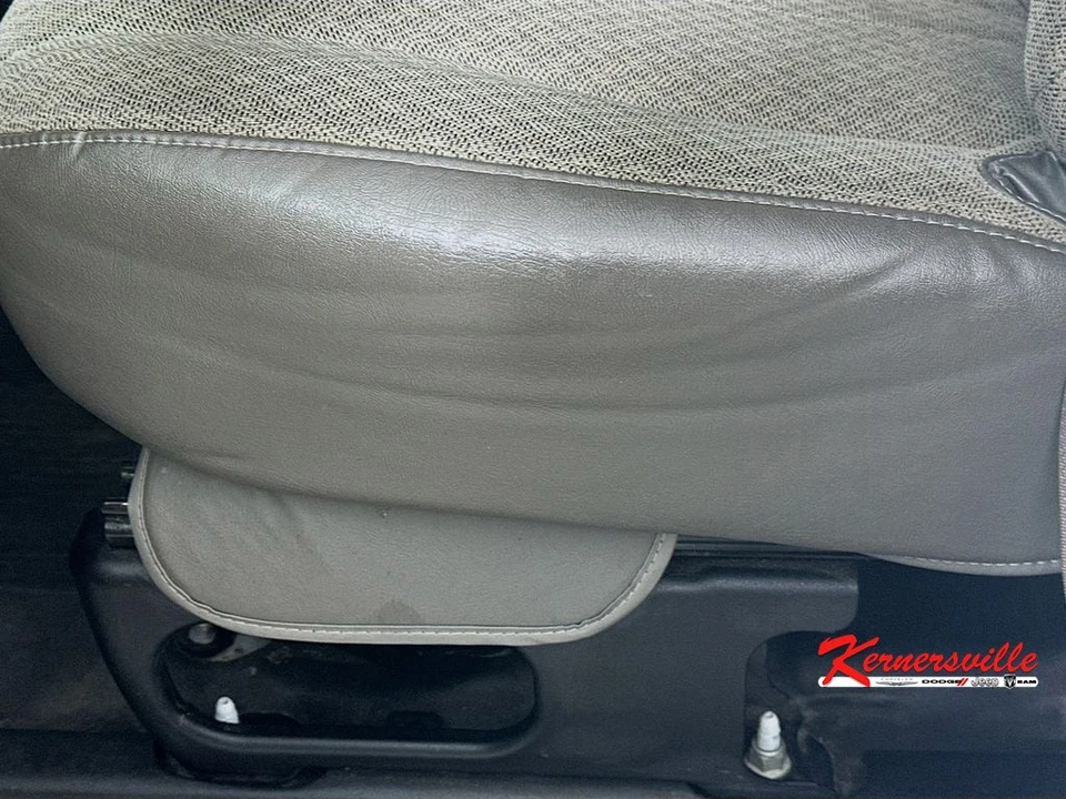 2019 Chevrolet Express - Image 21 of 21