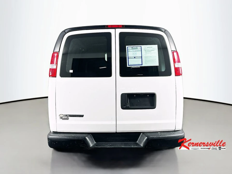 2019 Chevrolet Express - Image 6 of 21