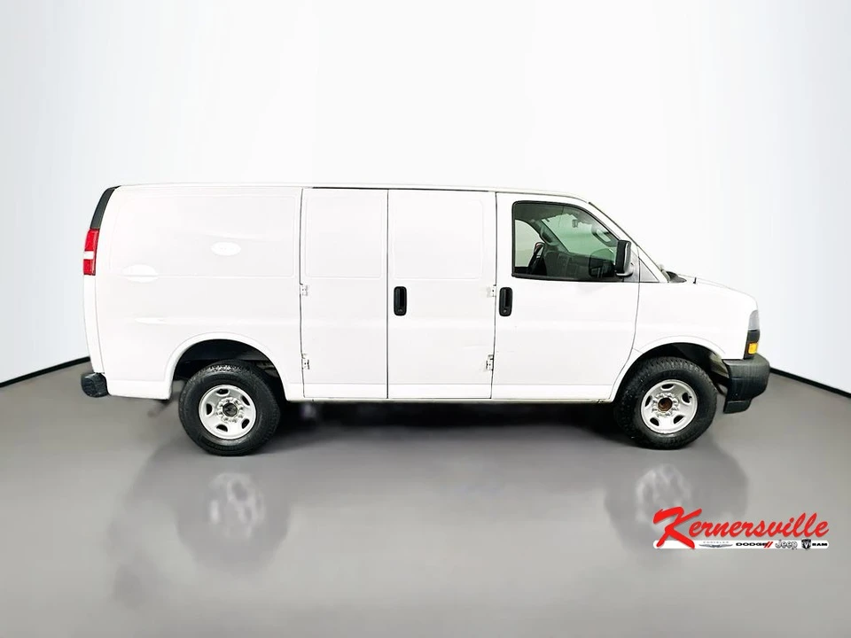 2019 Chevrolet Express - Image 8 of 21