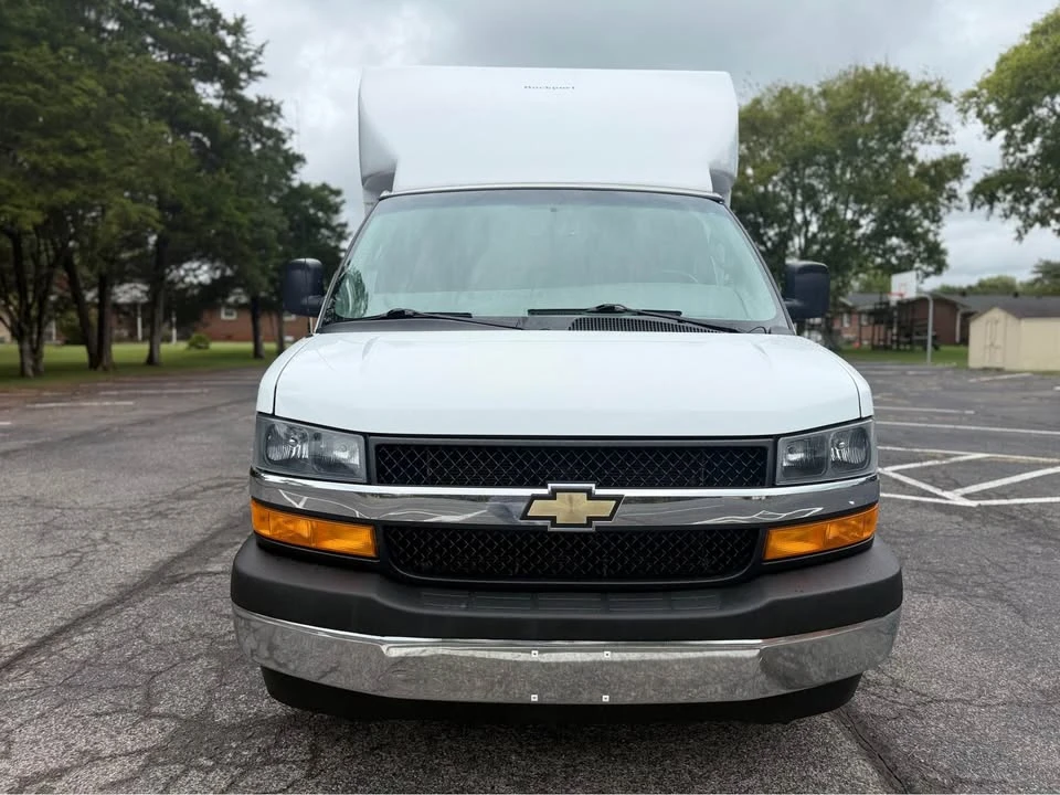 2019 Chevrolet Express - Image 2 of 20