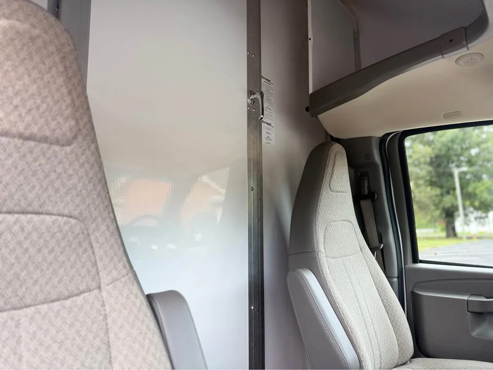 2019 Chevrolet Express - Image 18 of 20