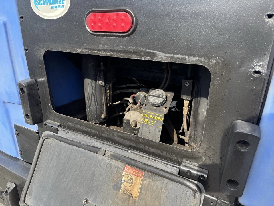 2019 Chevrolet - Image 16 of 18