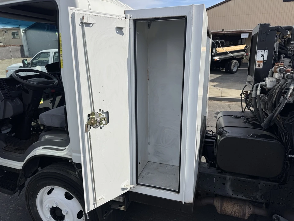 2019 Chevrolet - Image 10 of 18