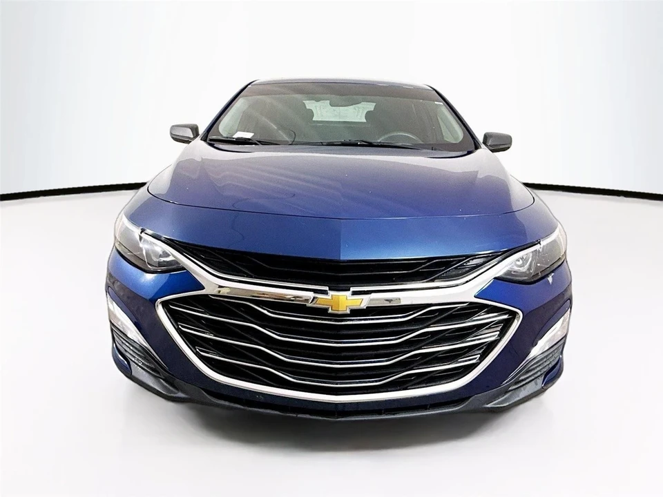 2019 Chevrolet Malibu - Image 2 of 15