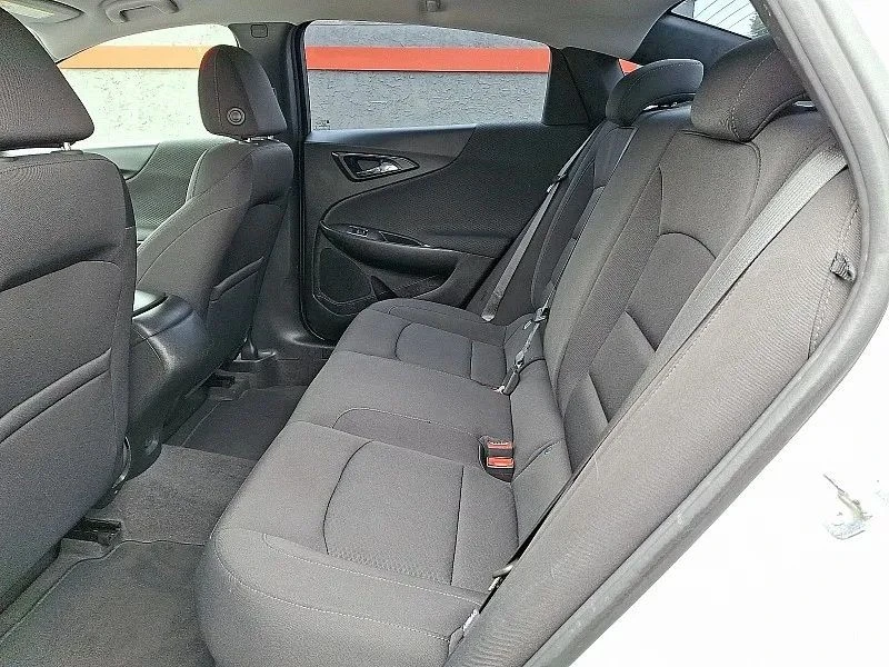 2019 Chevrolet Malibu - Image 11 of 12