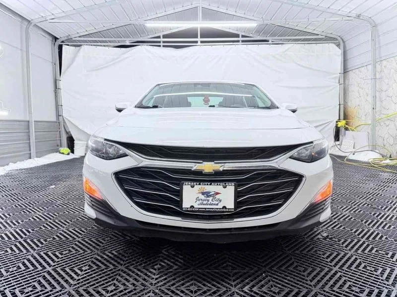 2019 Chevrolet Malibu - Image 2 of 12