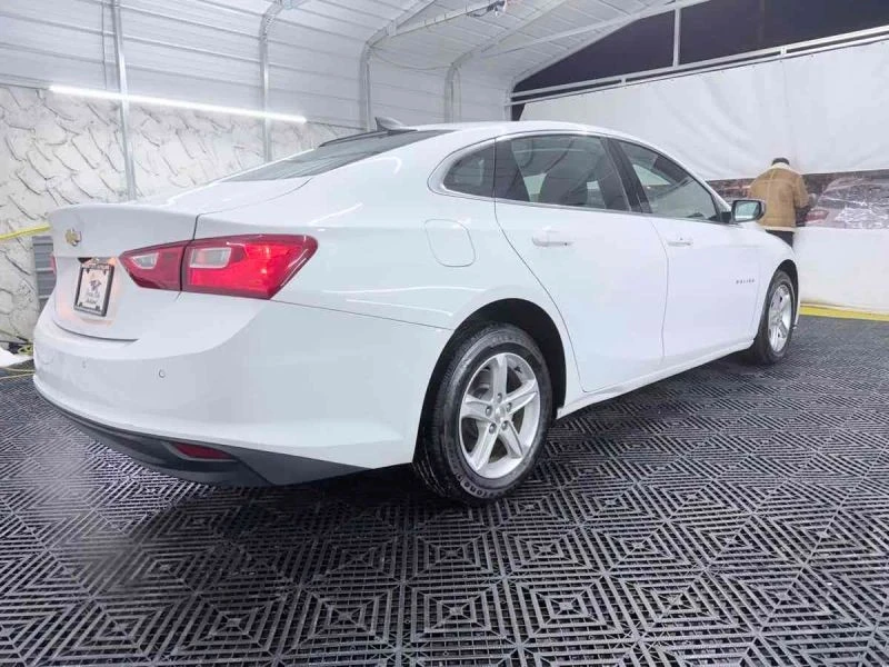 2019 Chevrolet Malibu - Image 7 of 12