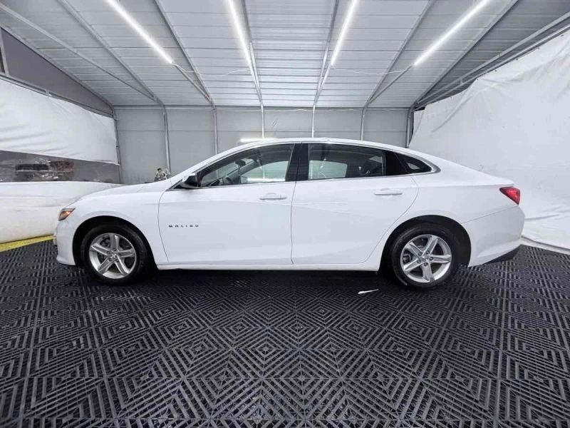 2019 Chevrolet Malibu - Image 4 of 12
