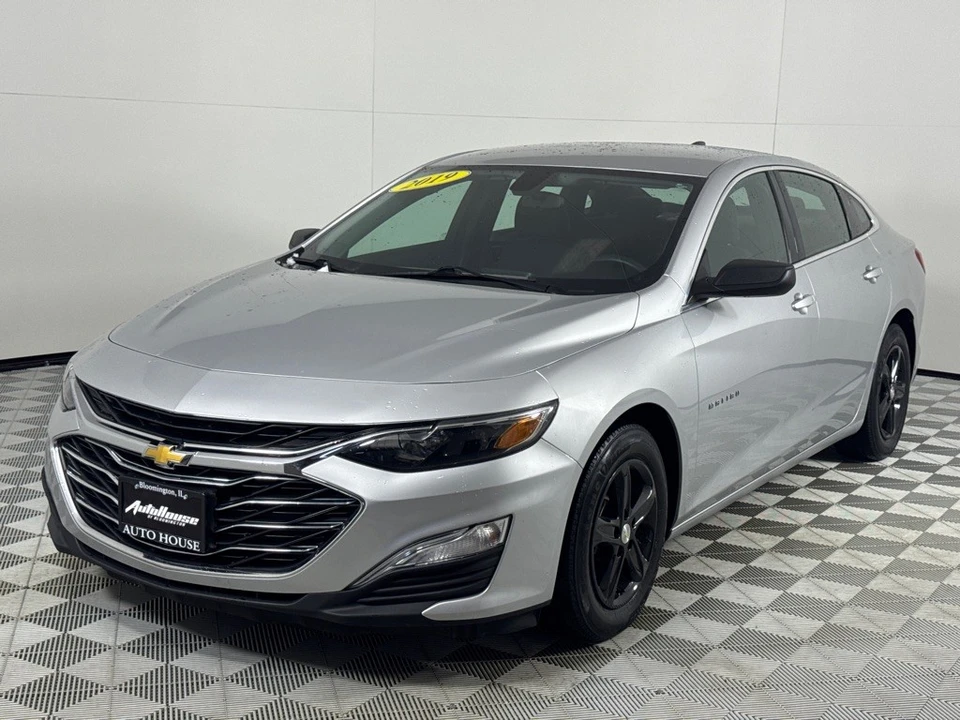 2019 Chevrolet Malibu - Image 10 of 12