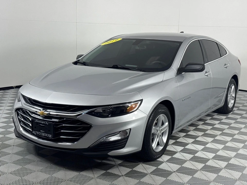 2019 Chevrolet Malibu - Image 10 of 12
