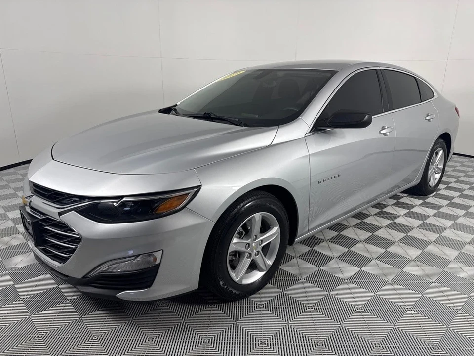 2019 Chevrolet Malibu - Image 9 of 12
