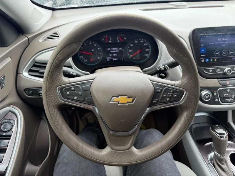 2019 Chevrolet Malibu - Image 11 of 12