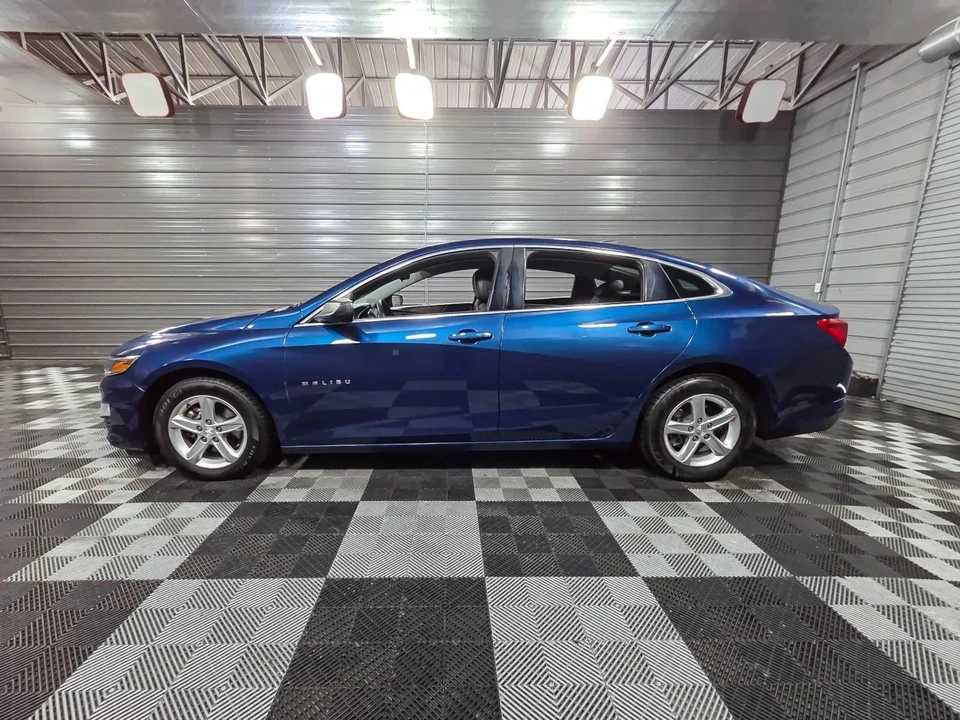 2019 Chevrolet Malibu - Image 8 of 12