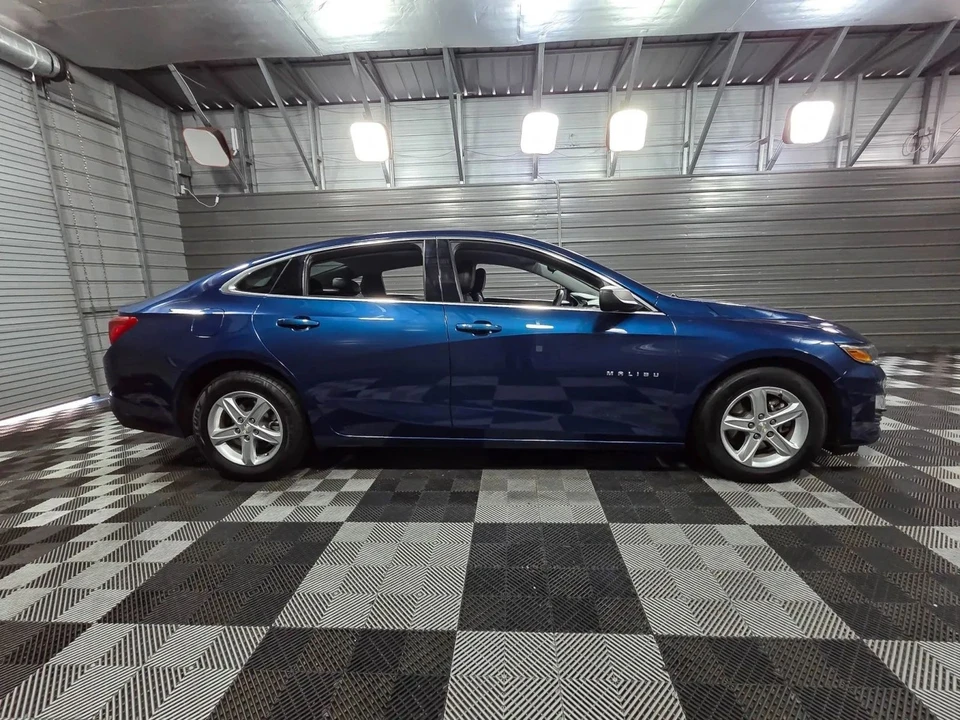 2019 Chevrolet Malibu - Image 9 of 12