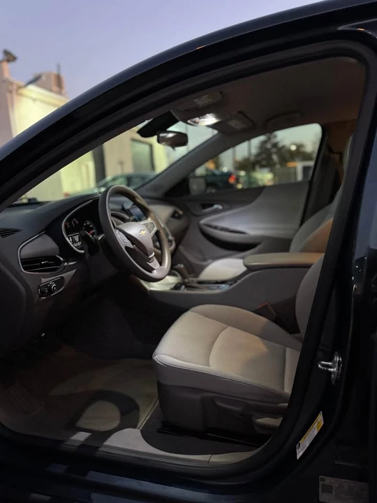 2019 Chevrolet Malibu - Image 9 of 10