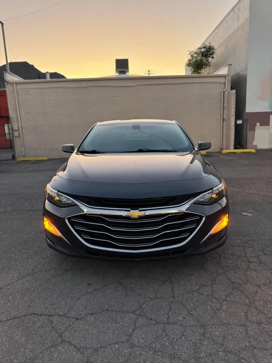 2019 Chevrolet Malibu - Image 2 of 10